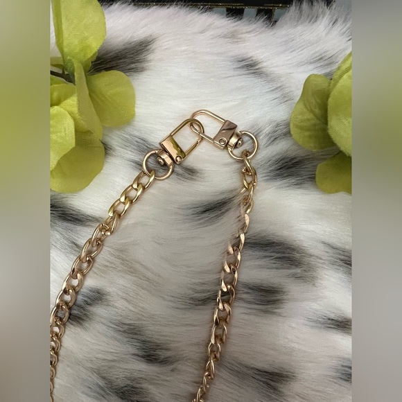 Louis Vuitton Brass Lock & Key #322 with Unbranded Chain - Picture 2 of 7